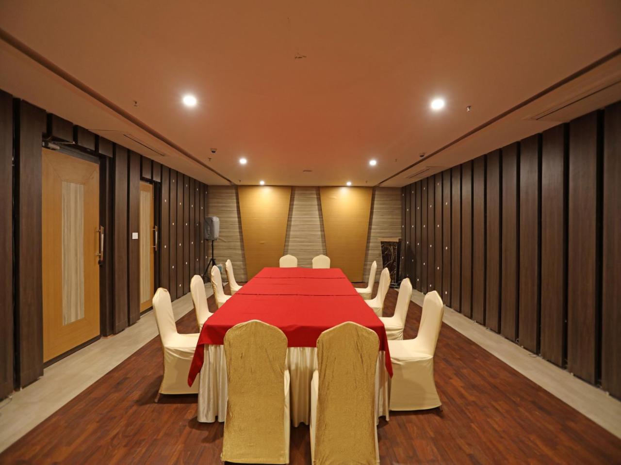 Oyo 16835 Stayotel Kolkata Airport Eksteriør bilde