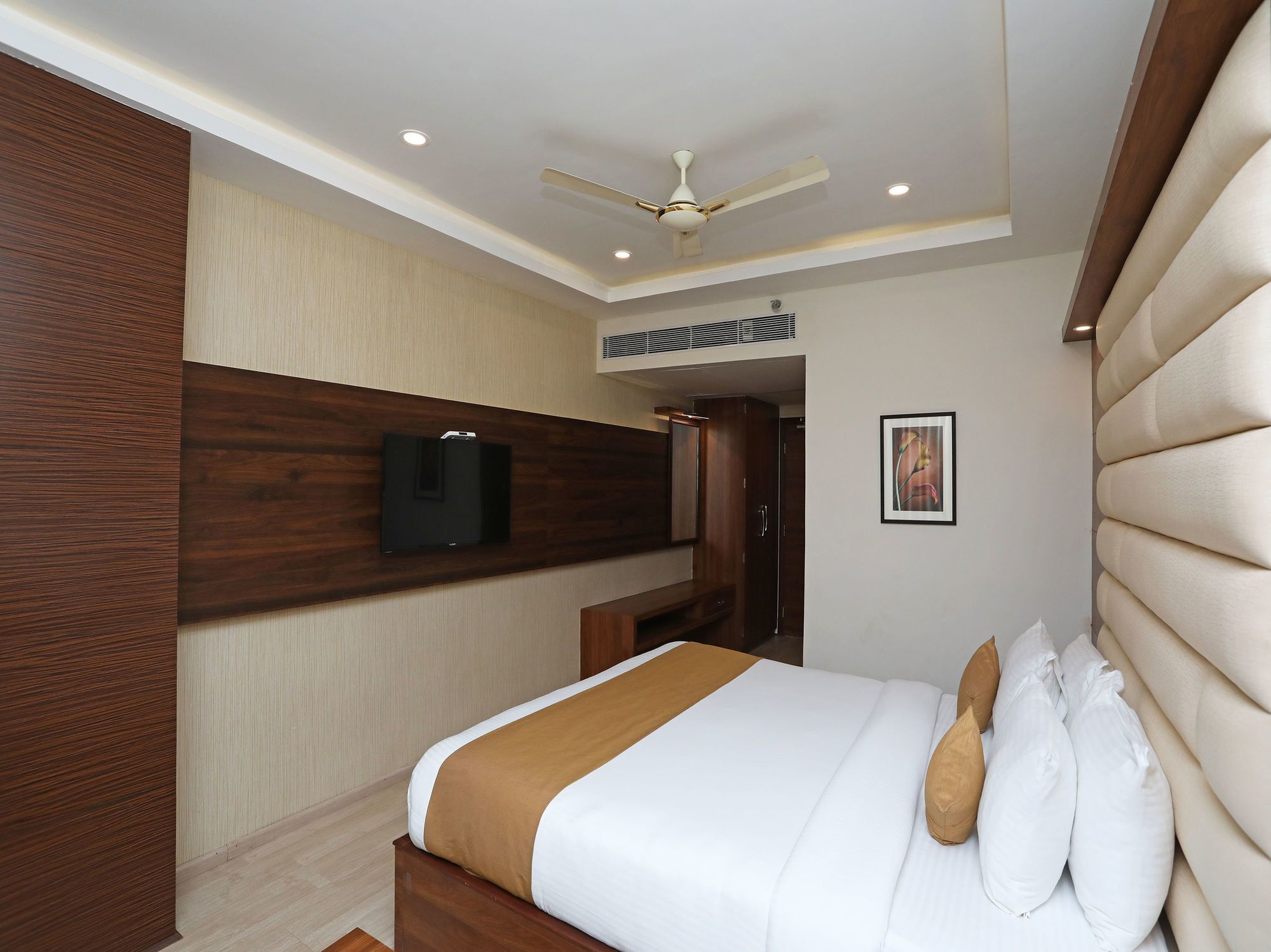 Oyo 16835 Stayotel Kolkata Airport Eksteriør bilde